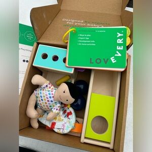 LOVEVERY The Thinker Play Kit Months 11-12